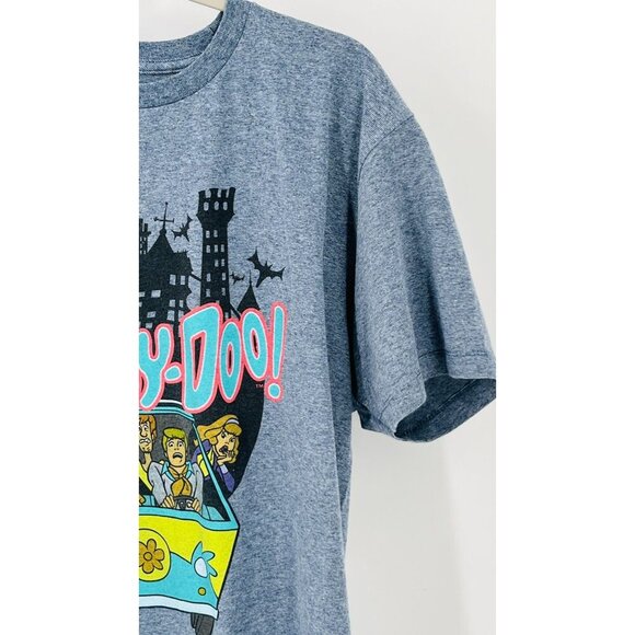 Scooby Doo Men's T-Shirt  XL Mystery Machine Gang Haunted Castle Shaggy Velma - Picture 2 of 14
